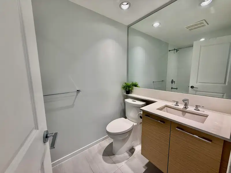 3301 6700 DUNBLANE AVENUE - photo 2 of 33