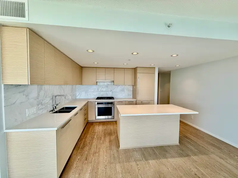 3301 6700 DUNBLANE AVENUE - photo 3 of 33