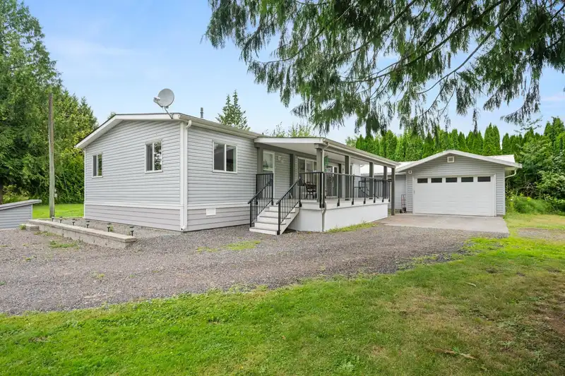 6124 264 STREET - photo 2 of 40