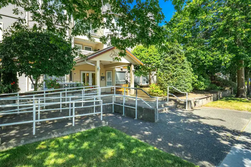 109 5977 177B STREET - photo 2 of 32