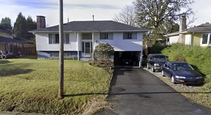 11685 216 STREET - photo 1 of 2