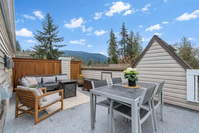 13 1073 LYNN VALLEY ROAD - photo 1 of 22