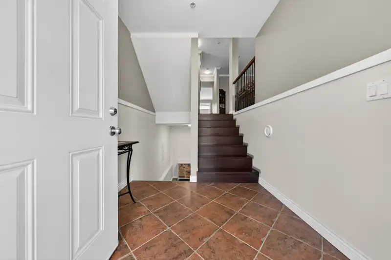 11812 191A STREET - photo 3 of 33