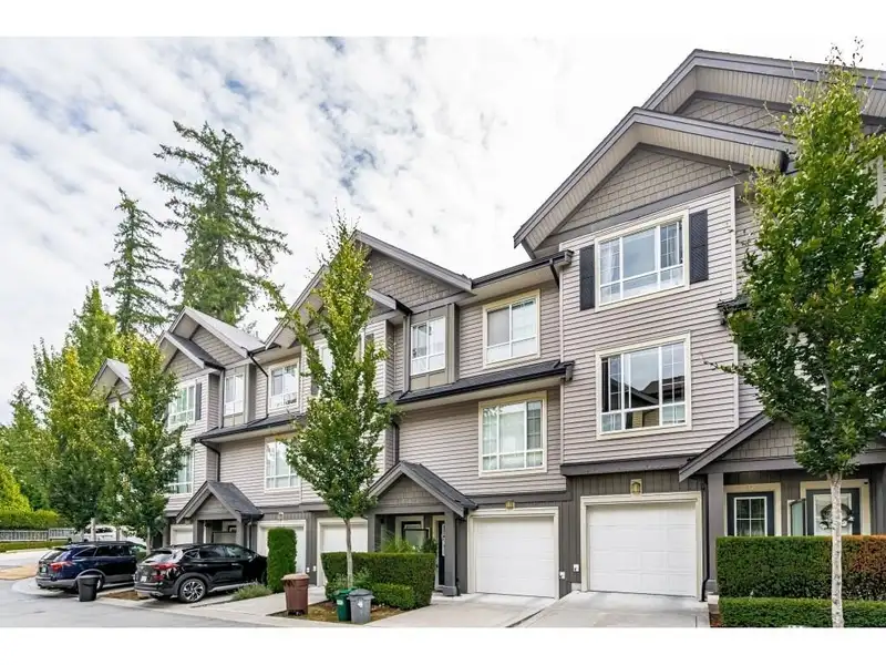 32 4967 220 STREET - photo 2 of 4