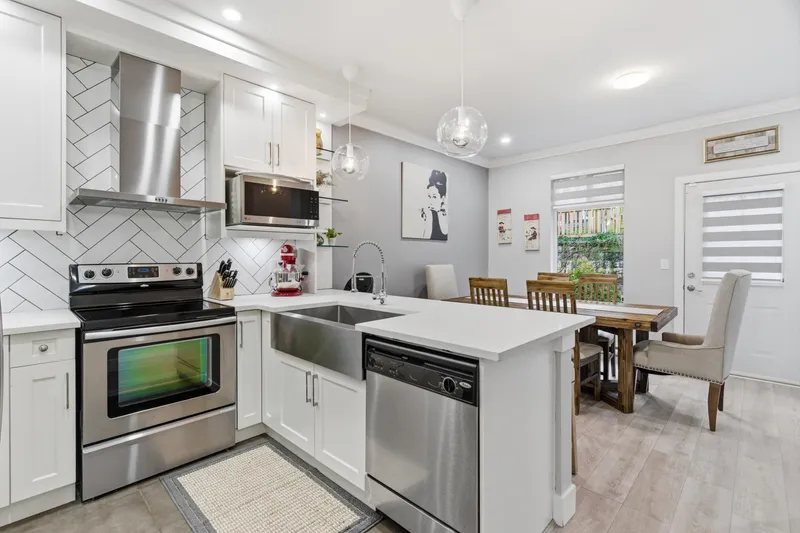 36 6299 144 STREET - photo 4 of 25