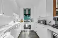 237 SANDRINGHAM AVENUE - thumbnail 2