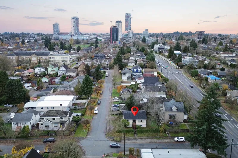 5765 QUEBEC STREET - photo 1 of 14