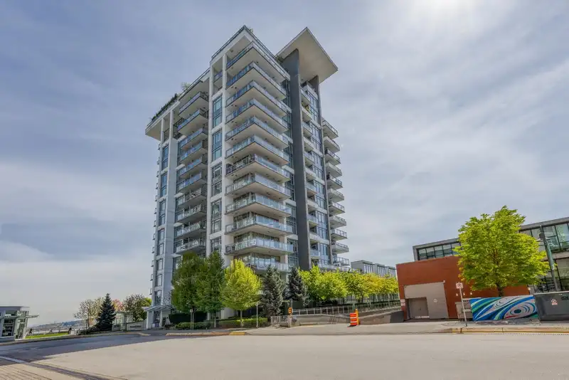 1502 200 NELSON'S CRESCENT - photo 1 of 25
