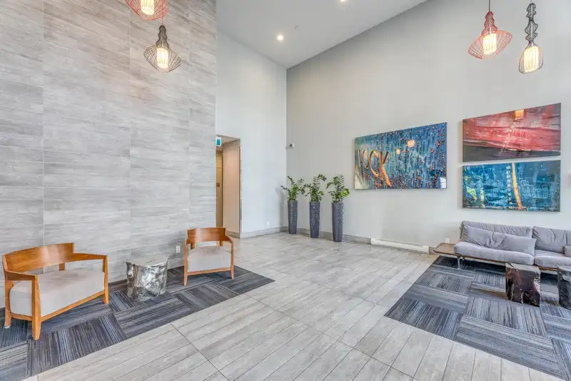 1502 200 NELSON'S CRESCENT - photo 2 of 25