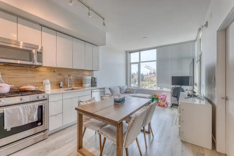1502 200 NELSON'S CRESCENT - photo 4 of 25