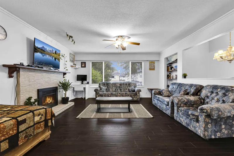 11780 85A AVENUE - photo 4 of 25