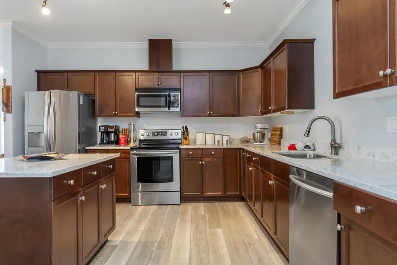 308 46053 CHILLIWACK CENTRAL ROAD - photo 3 of 25