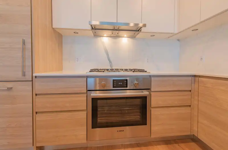 1906 595 AUSTIN AVENUE - photo 4 of 31