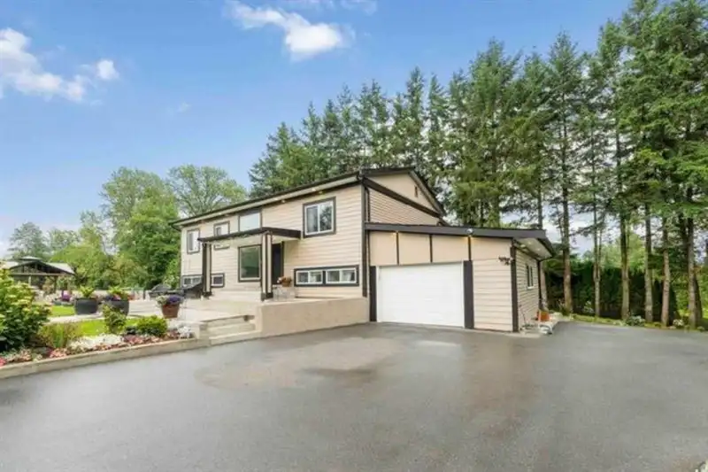 1770 252 STREET - photo 4 of 29