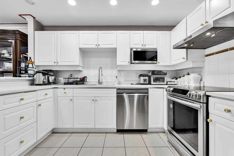 59 13918 58 AVENUE - photo 3 of 25