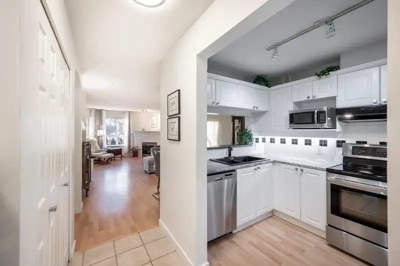 227 5500 ANDREWS ROAD - photo 2 of 25