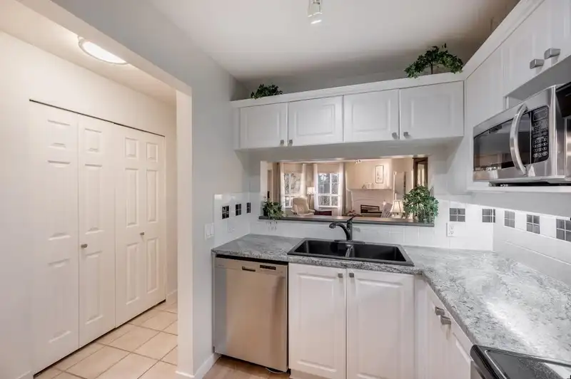 227 5500 ANDREWS ROAD - photo 4 of 25