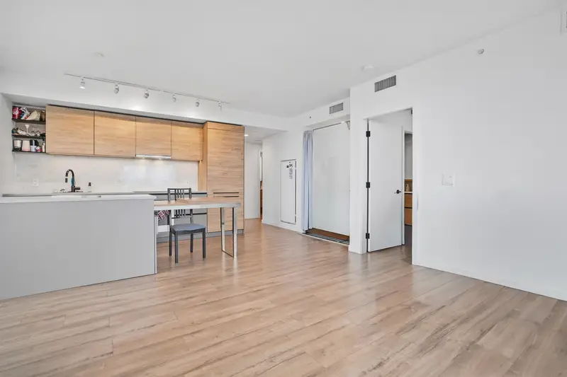 2602 10448 UNIVERSITY DRIVE - photo 4 of 23