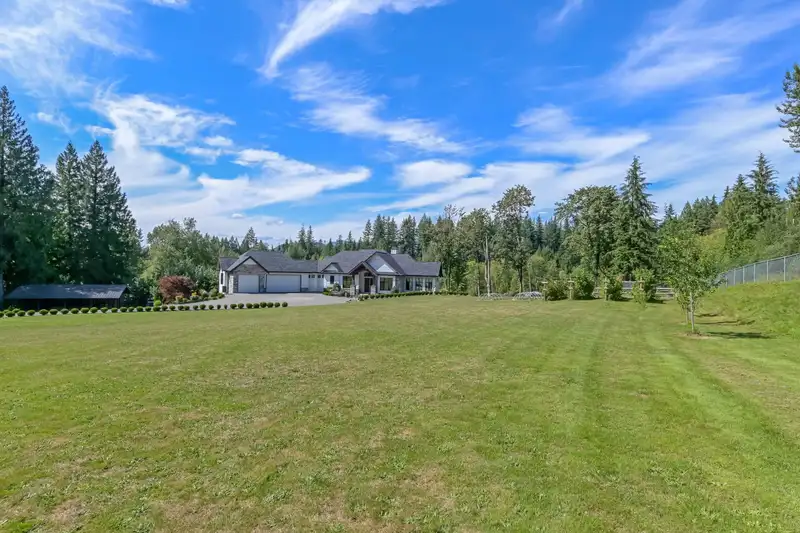 30675 SILVERHILL AVENUE - photo 2 of 40
