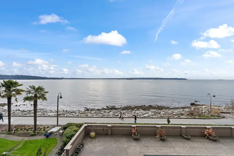 203 150 24TH STREET - photo 2 of 25