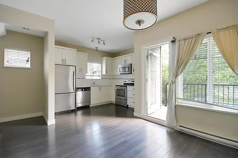 11 13864 HYLAND ROAD - photo 3 of 31