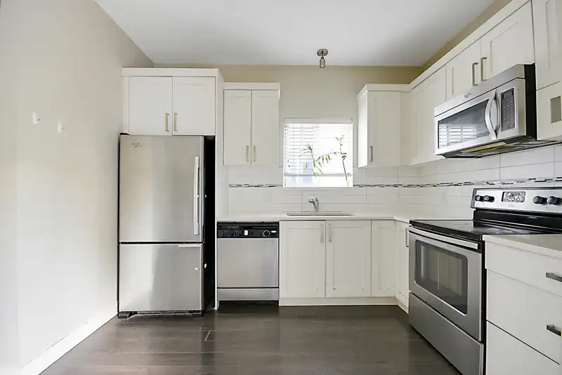 11 13864 HYLAND ROAD - photo 4 of 31
