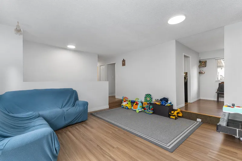 4660 202 STREET - photo 2 of 25