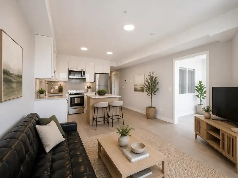 307 3050 KINGSWAY - photo 3 of 24