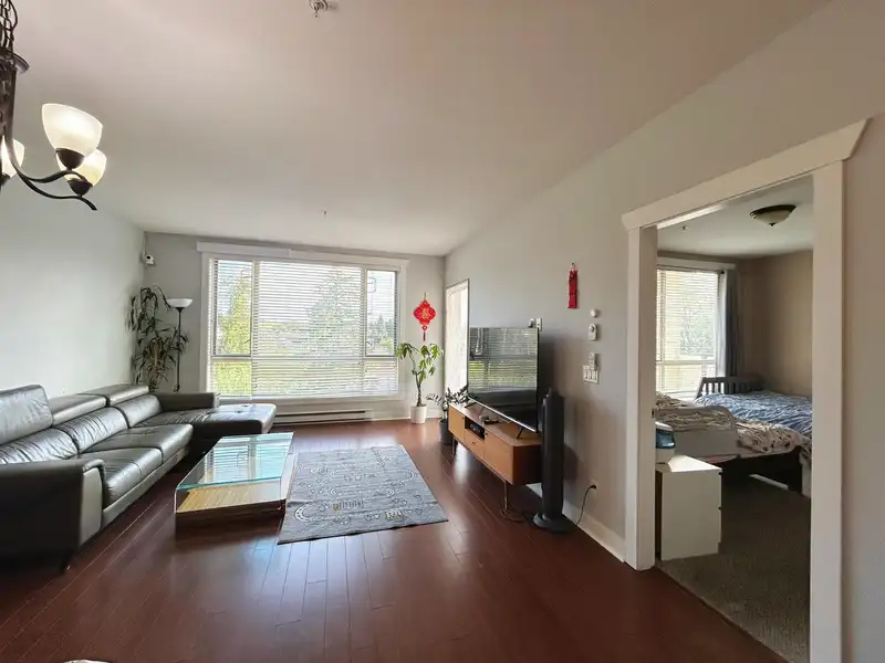 506 14333 104 AVENUE - photo 2 of 26