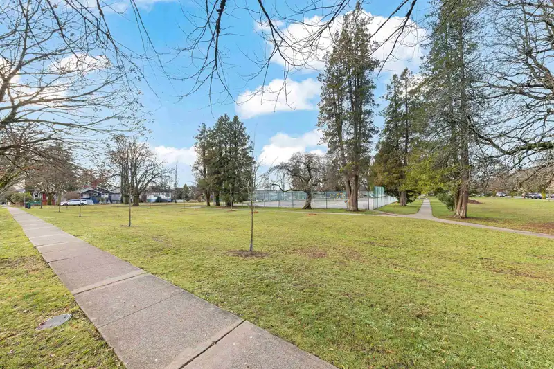 6030 PRINCE EDWARD STREET - photo 3 of 23