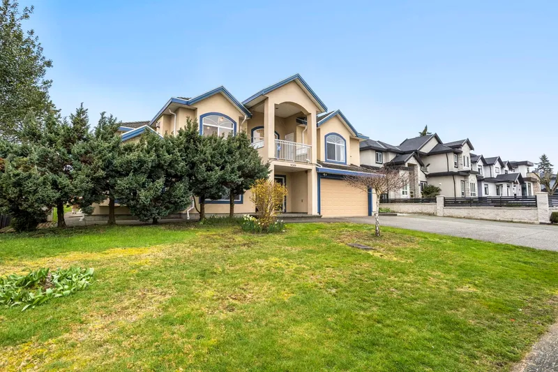 9309 134 STREET - photo 3 of 25