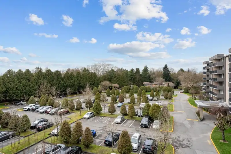 510 9320 PARKSVILLE DRIVE - photo 1 of 21