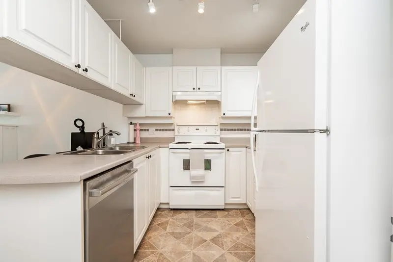 410 1035 AUCKLAND STREET - photo 2 of 25