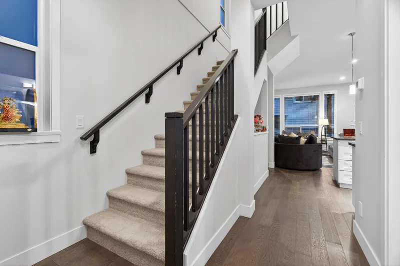 2112 165A STREET - photo 4 of 25