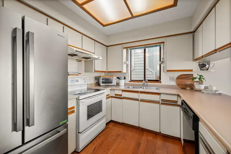 6426 WADE ROAD - photo 4 of 40