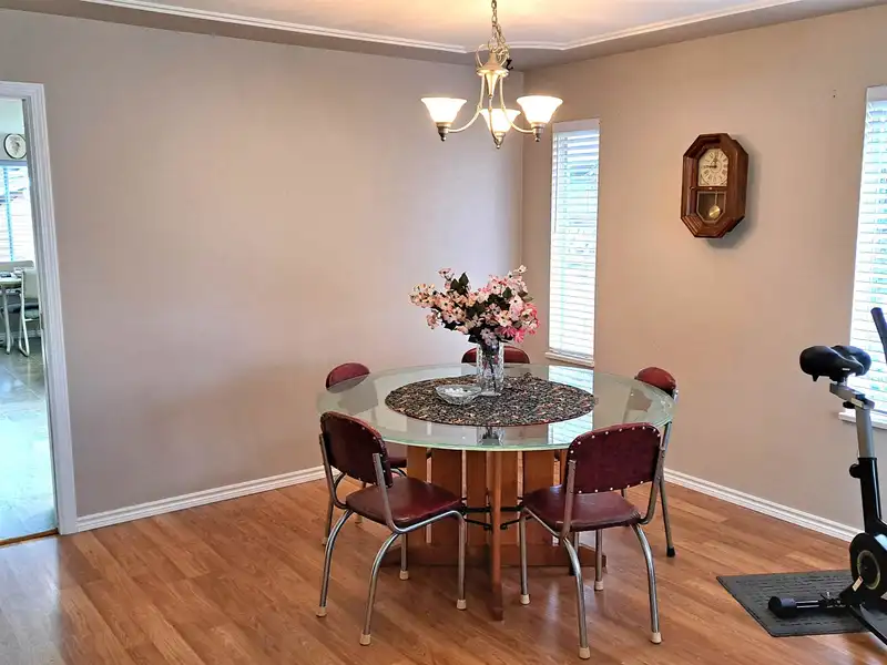 8835 157 STREET - photo 4 of 34