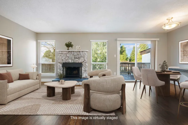 250 DAVIS CRESCENT - photo 2 of 25