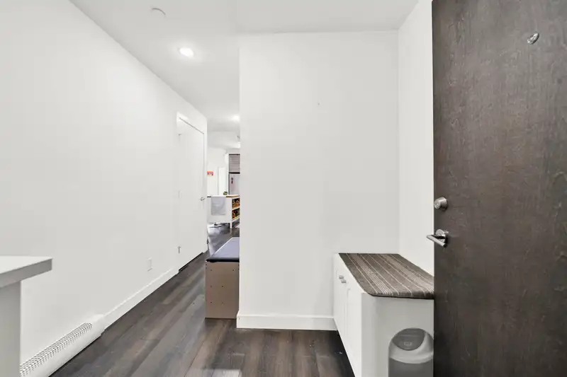 307 200 NELSON'S CRESCENT - photo 4 of 35