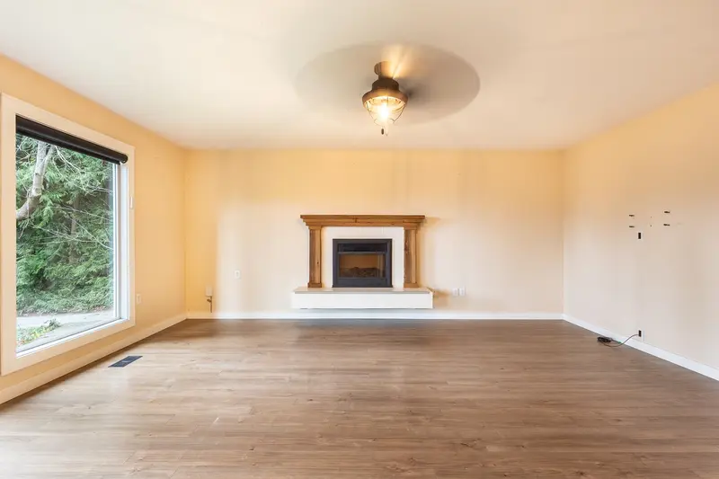 5080 SUNSHINE COAST HIGHWAY - photo 4 of 25