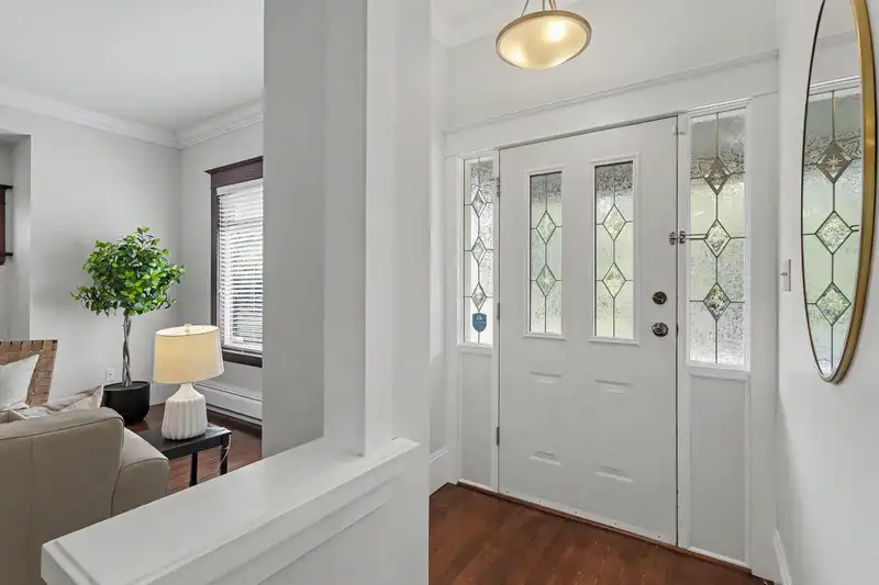 4072 ONTARIO STREET - photo 3 of 32