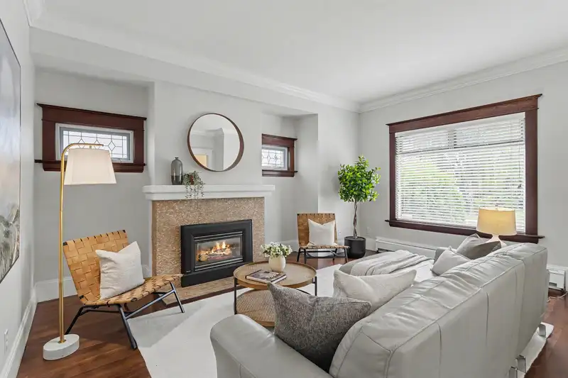 4072 ONTARIO STREET - photo 4 of 32