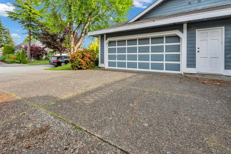 2151 148A STREET - photo 3 of 21