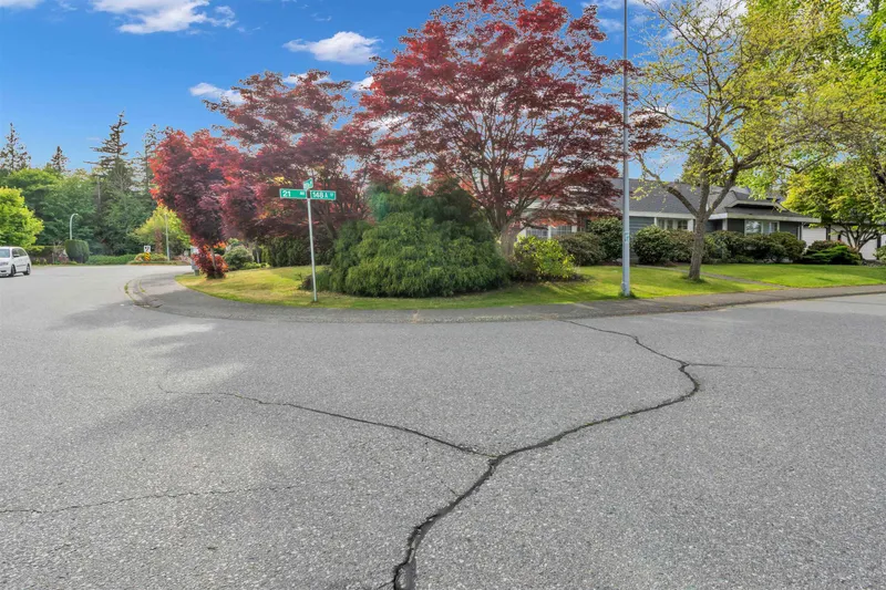 2151 148A STREET - photo 4 of 21