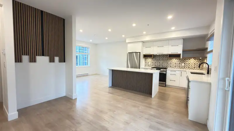3 12018 237 STREET - photo 3 of 36