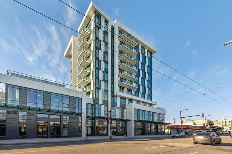 608 8415 GRANVILLE STREET - photo 2 of 9