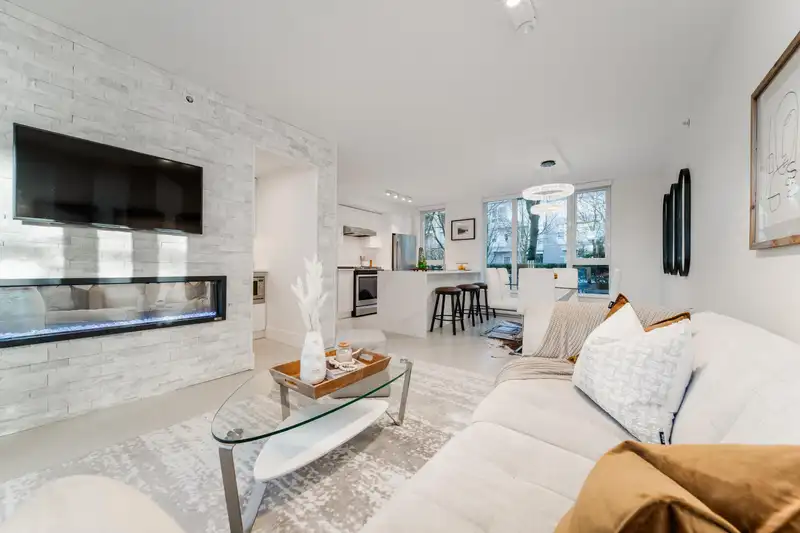 1018 RICHARDS STREET - photo 4 of 40
