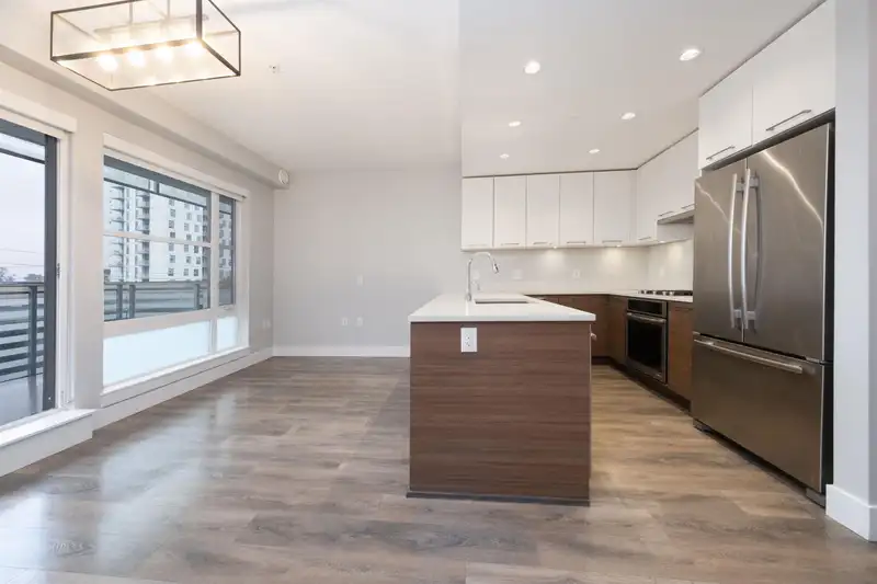 501 3488 SAWMILL CRESCENT - photo 4 of 40