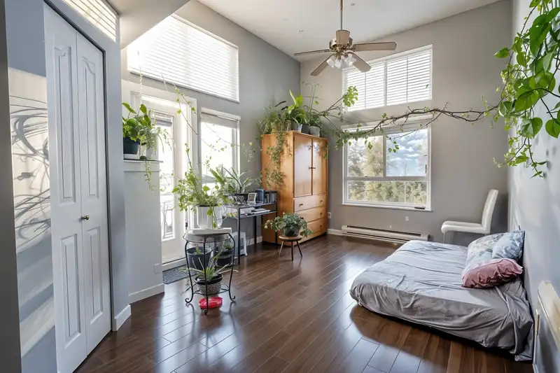 415 8110 120A STREET - photo 3 of 17