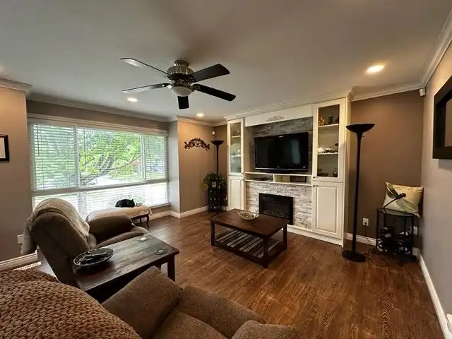 17278 62A AVENUE - photo 3 of 14