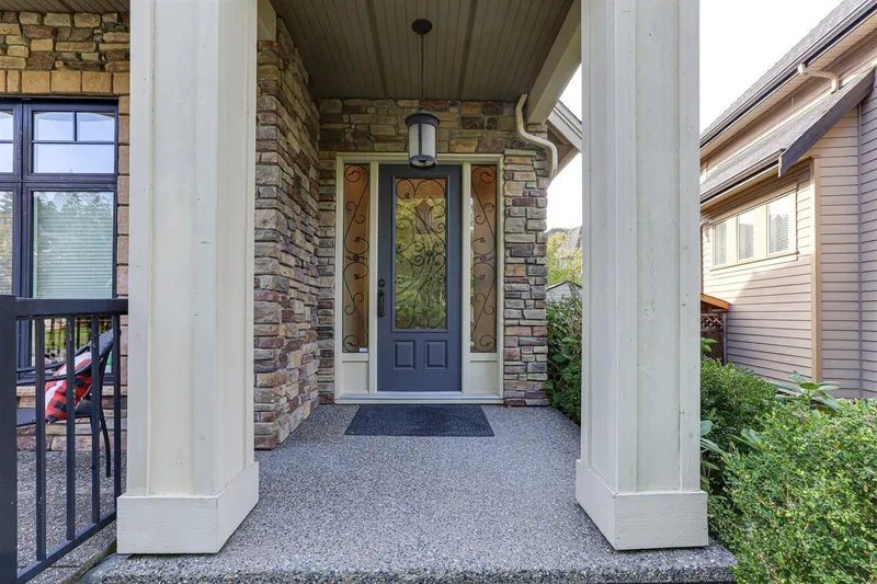 2767 162 STREET - photo 2 of 25